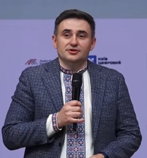 Олег Кострикін